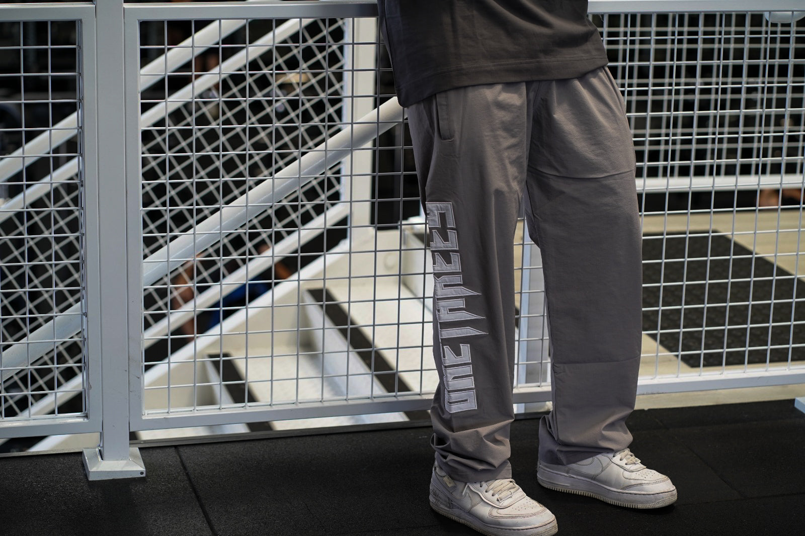 Legacy trackies (Graphite)